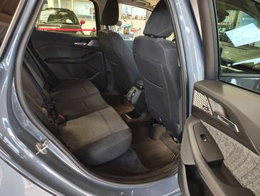 BMW 218 Active Tourer 218d — photo 11