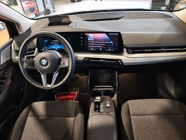 BMW 218 Active Tourer 218d — photo 12