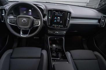 Volvo C40 Recharge — photo 13