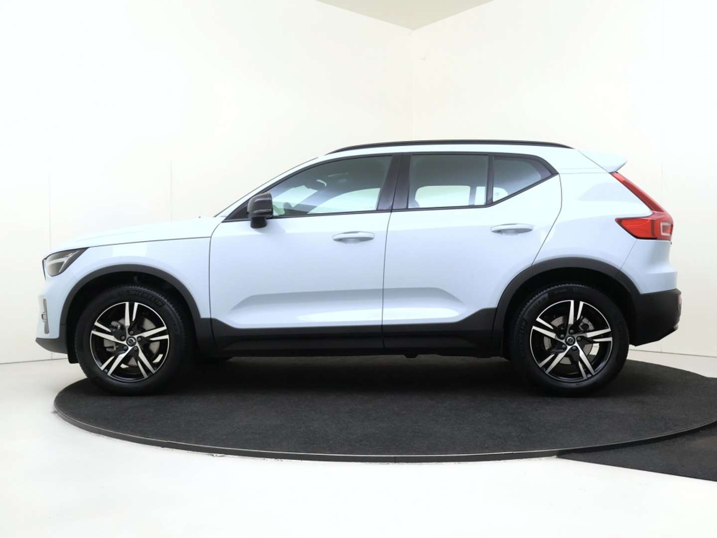 Volvo XC40 B4 Plus - 2025 - Joinsteer - #1