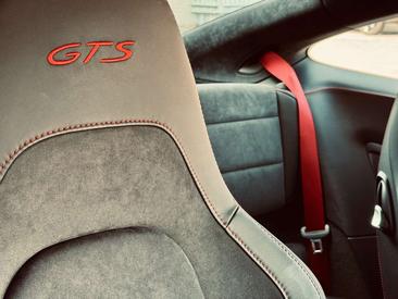 Porsche 991 Carrera 4 GTS — photo 18