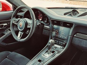 Porsche 991 Carrera 4 GTS — photo 22
