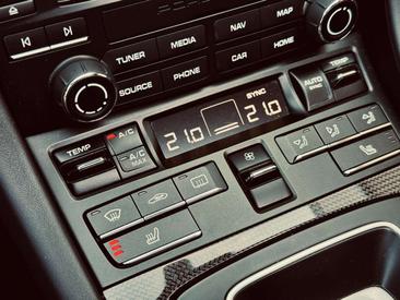 Porsche 991 Carrera 4 GTS — photo 26