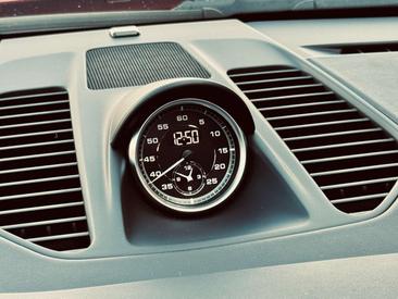 Porsche 991 Carrera 4 GTS — photo 35