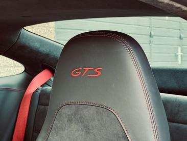 Porsche 991 Carrera 4 GTS — photo 44