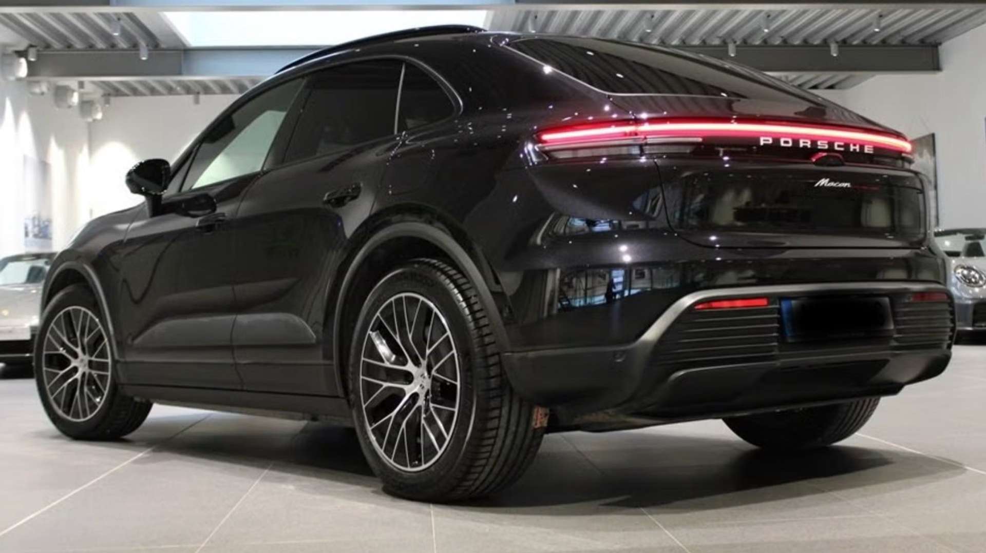 Porsche Macan Electrique - 2025 - Joinsteer - #1