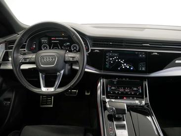 Audi Q8 S Line 55 TFSI E — photo 10