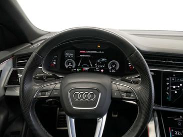 Audi Q8 S Line 55 TFSI E — photo 13