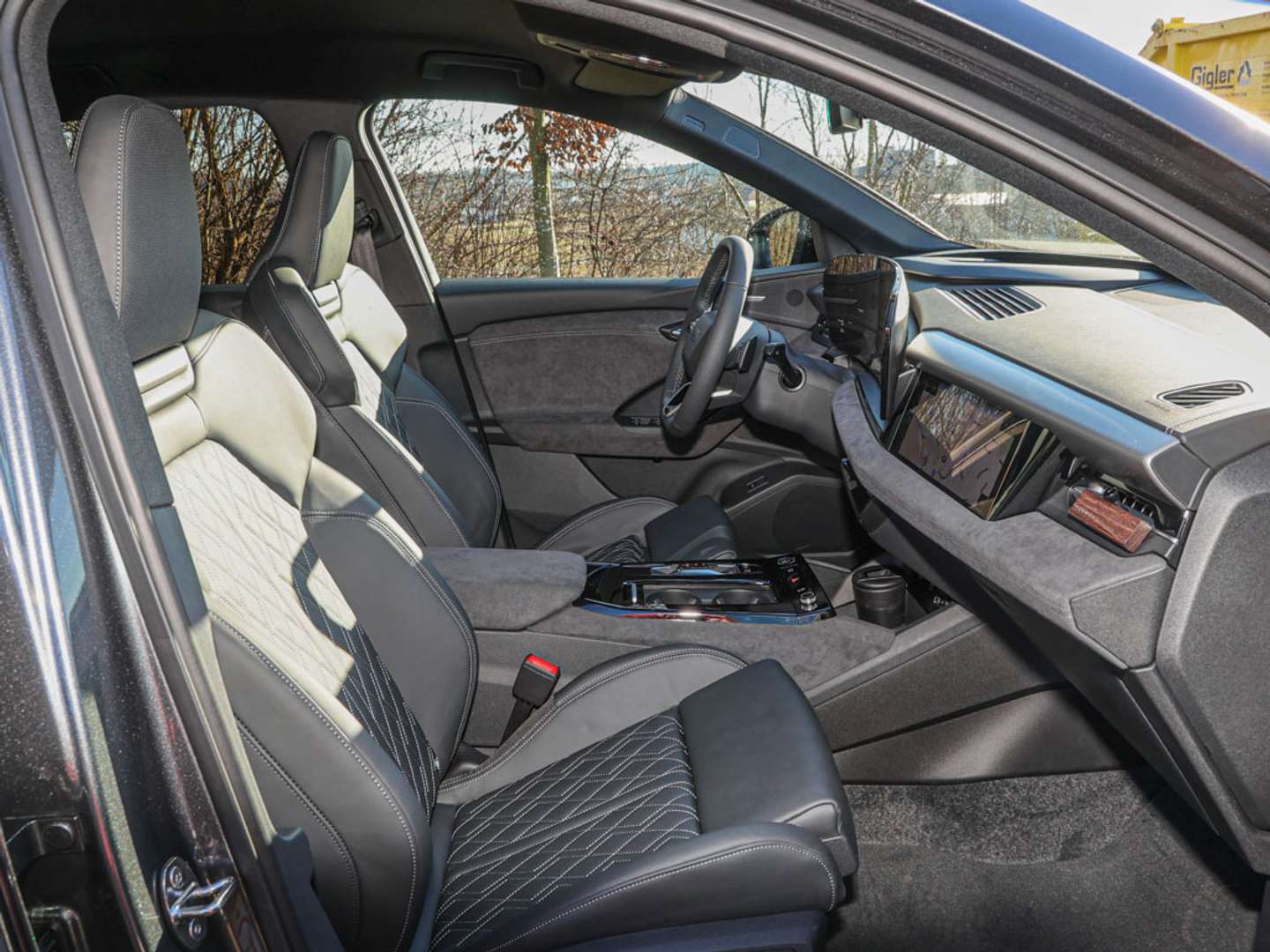 Audi Q6 E-tron TECH PRO+ MMI PRO+ LEDER + 21´ - 2026 - Joinsteer - #3