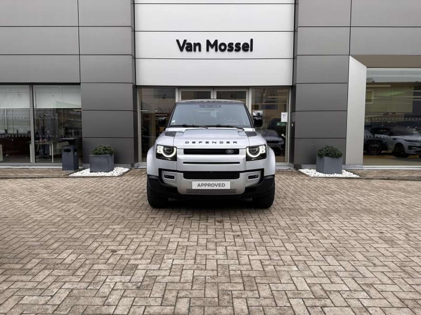 Land Rover Defender 90 D250 SE - 2023 - Joinsteer - #2