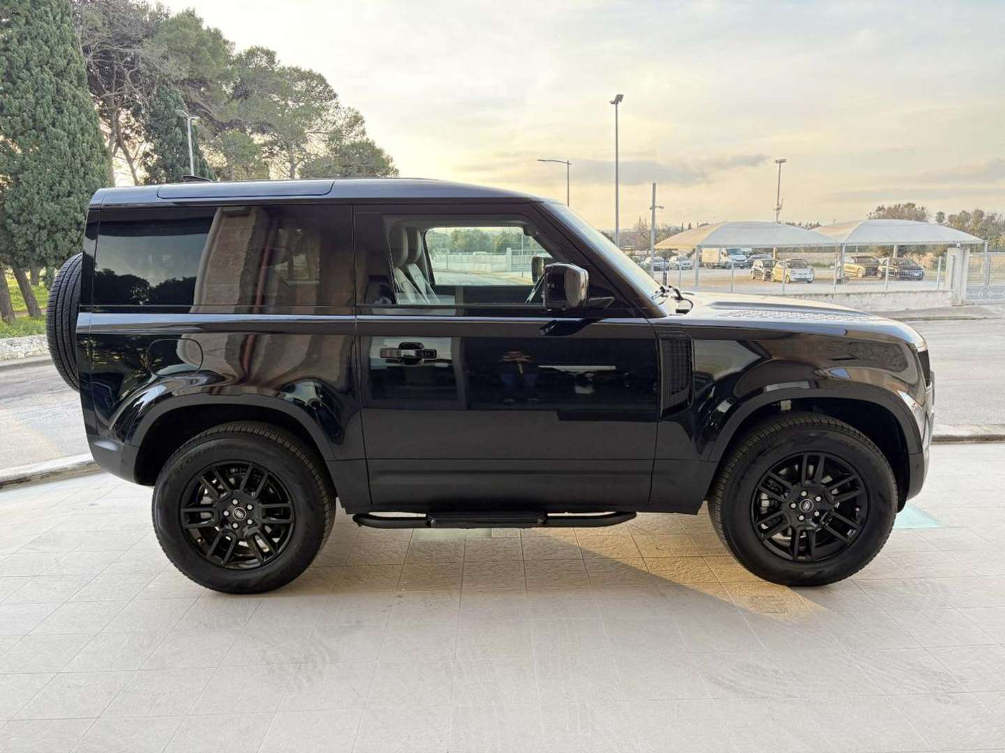 Land Rover Defender 90 TOTAL BLACK 3.0D I6 200 CV AWD Auto - 2025 - Joinsteer - #2