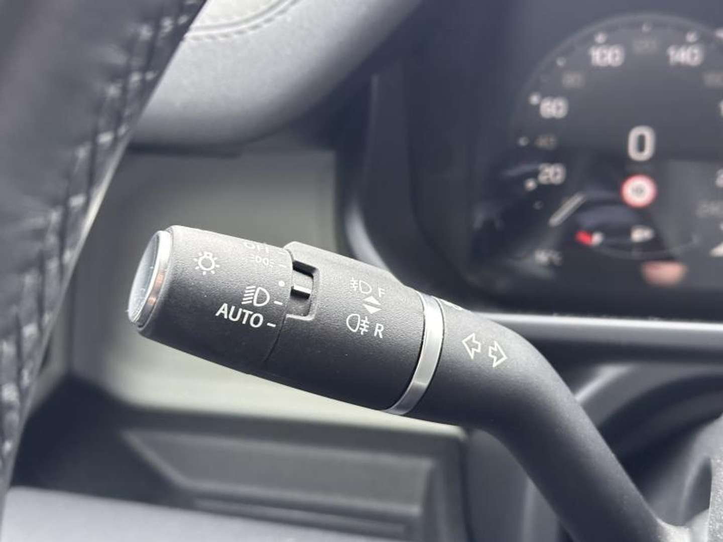 Land Rover Defender 90 D250 SE - 2023 - Joinsteer - #13