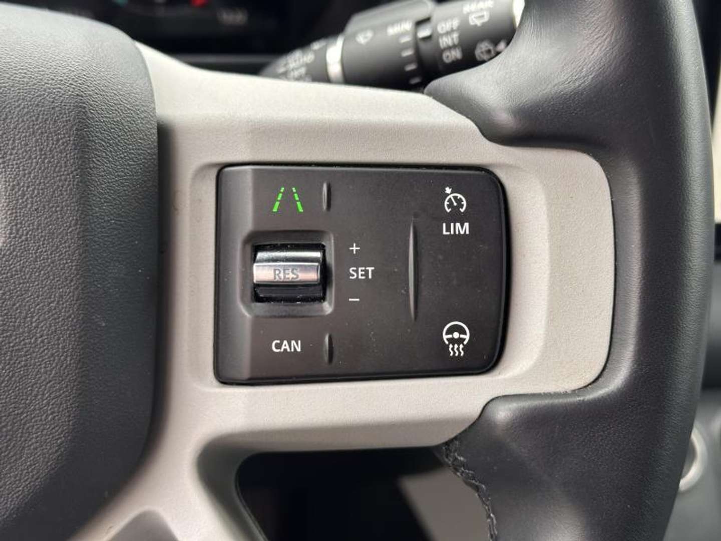 Land Rover Defender 90 D250 SE - 2023 - Joinsteer - #14