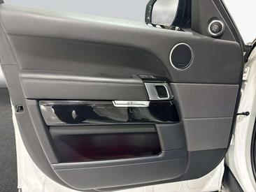 Land Rover Range Rover Sport D350 HST — photo 13