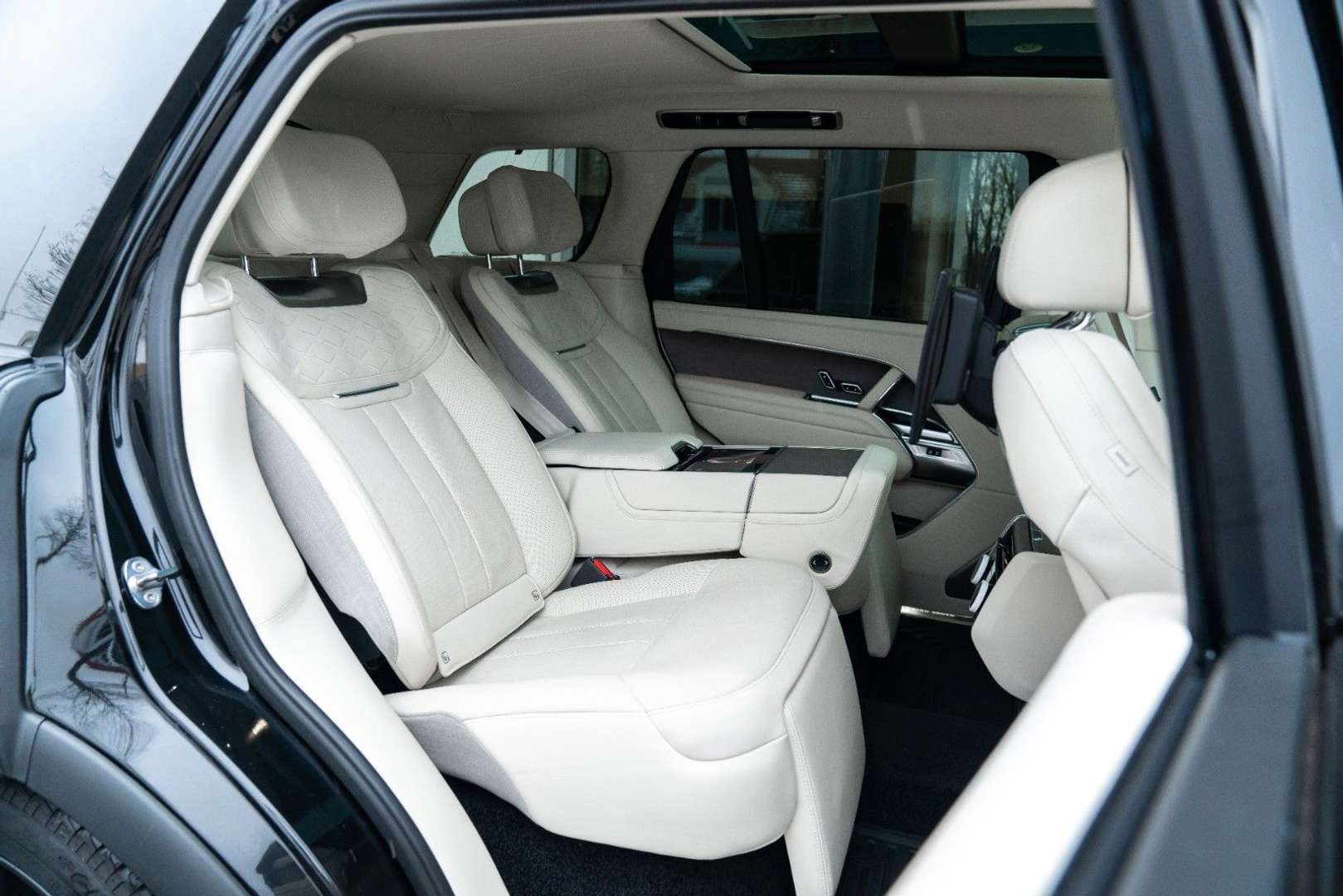 Land Rover Range Rover SV LWB / 360° / PANO / 23" P615 - 2024 - Joinsteer - #26