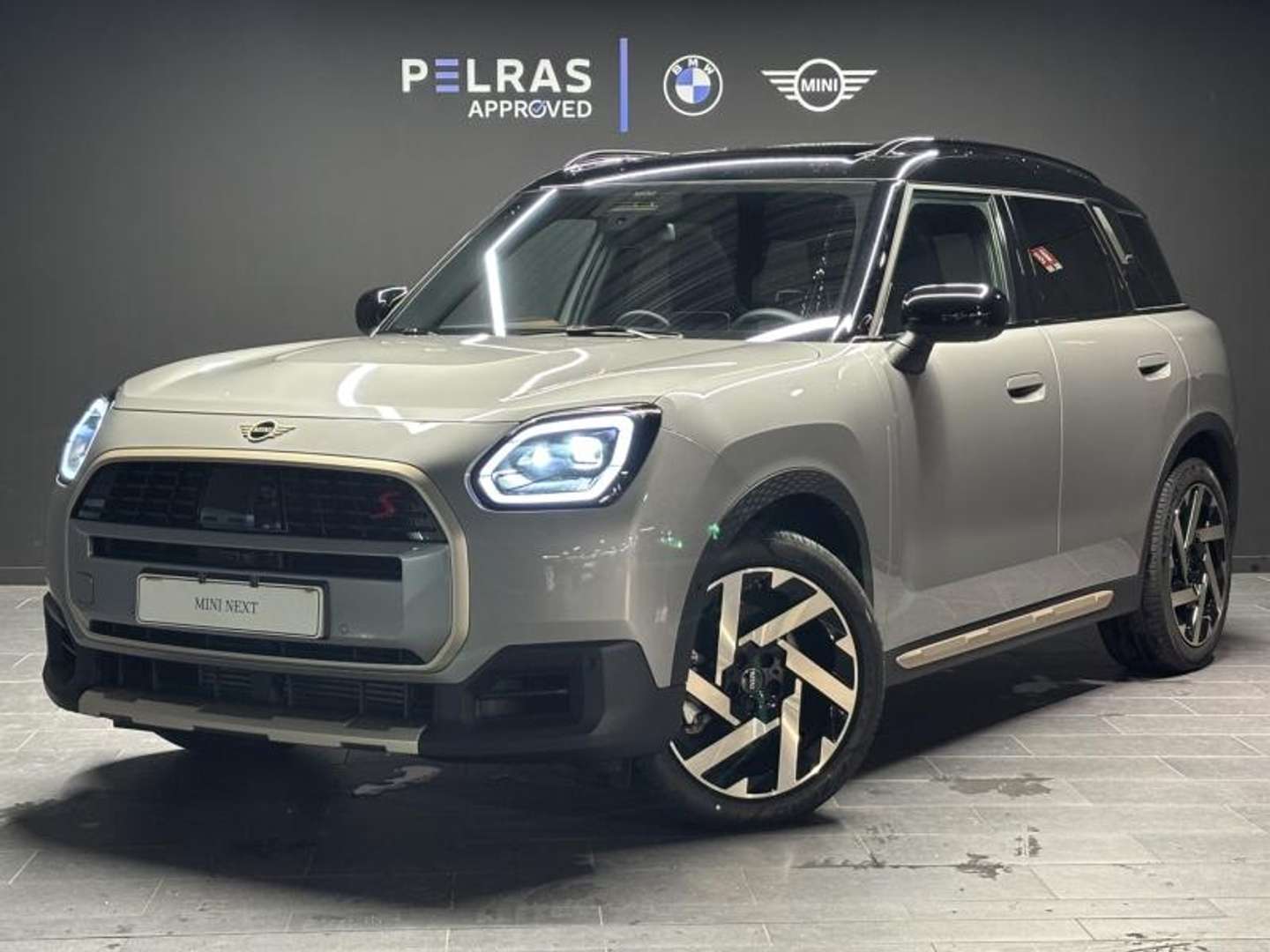 Mini Hatch Favoured Cooper S - 2024 - Joinsteer - #1