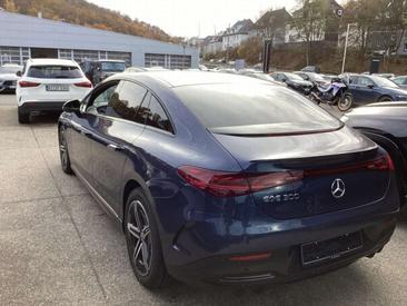 Mercedes EQE 300 AMG Line — photo 4