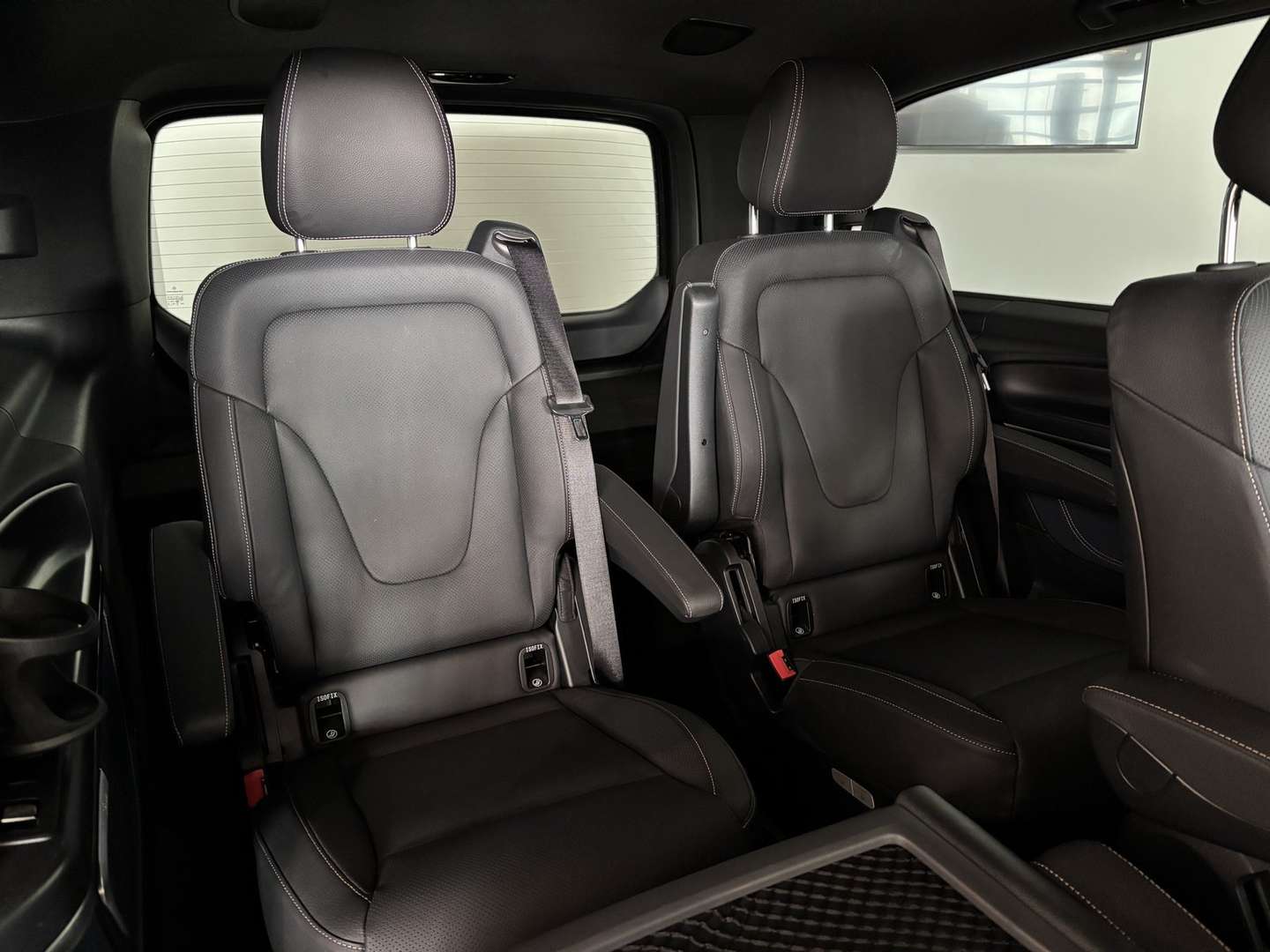 Mercedes EQV 300 Avantgarde - 2024 - Joinsteer - #5