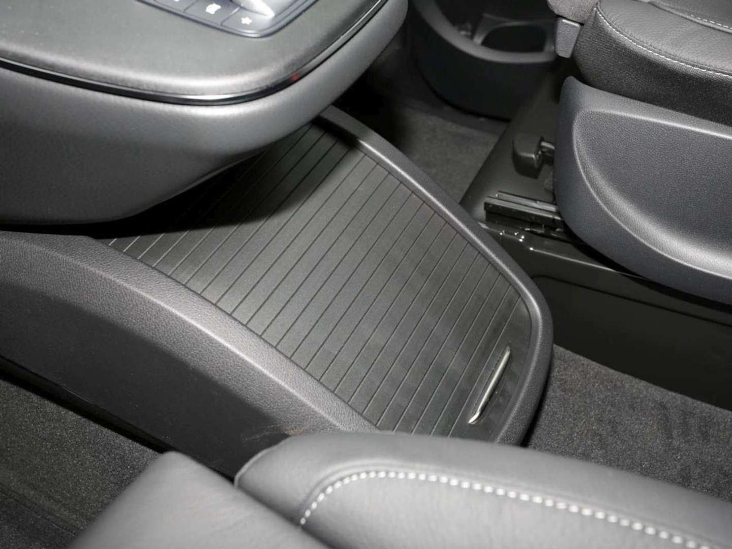 Mercedes V 250 250 Avantgarde - 2026 - Joinsteer - #10