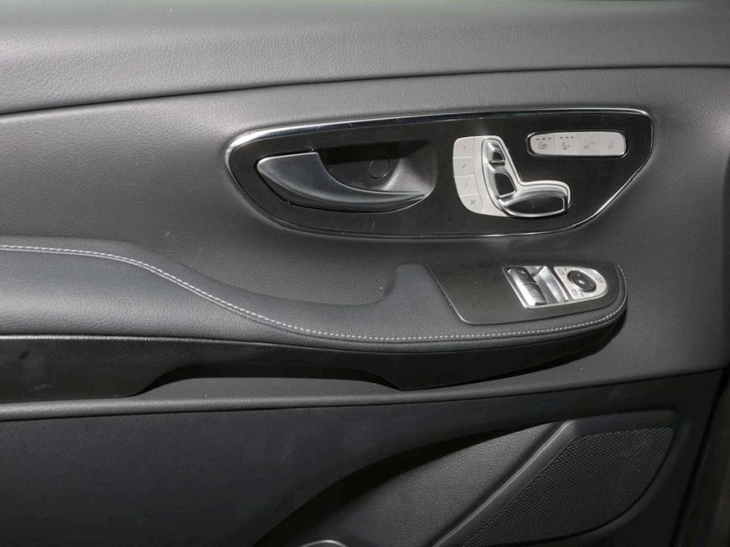 Mercedes V 300 300 Night - 2025 - Joinsteer - #24