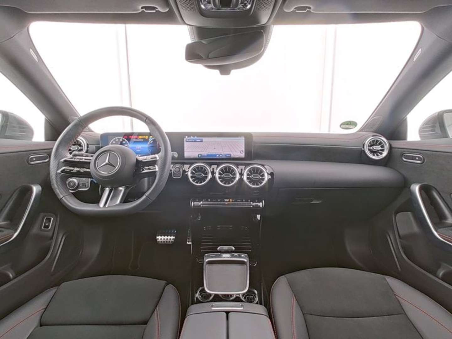 Mercedes CLA 250 E Shooting Brake 250 AMG Line - 2025 - Joinsteer - #4