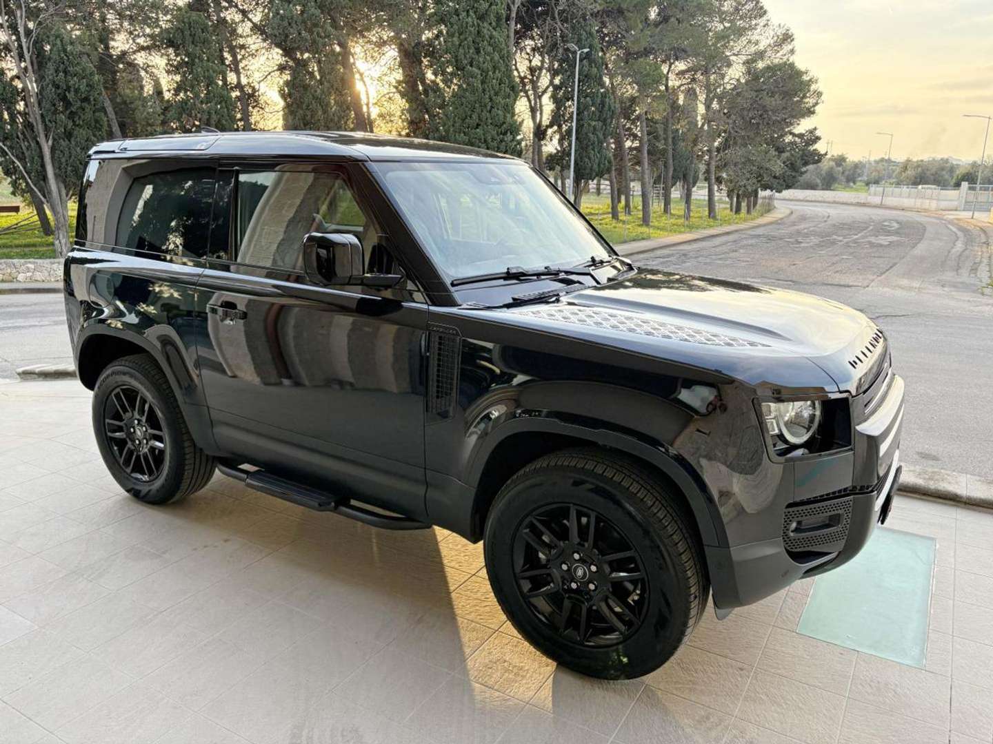 Land Rover Defender 90 TOTAL BLACK 3.0D I6 200 CV AWD Auto - 2025 - Joinsteer - #3