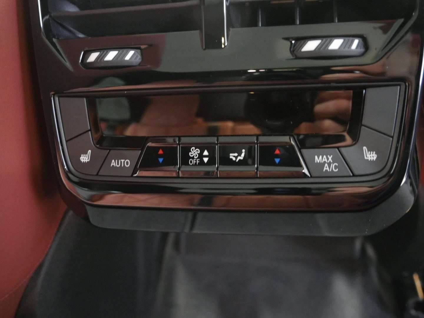 BMW IX XDrive60 - 2025 - Joinsteer - #7