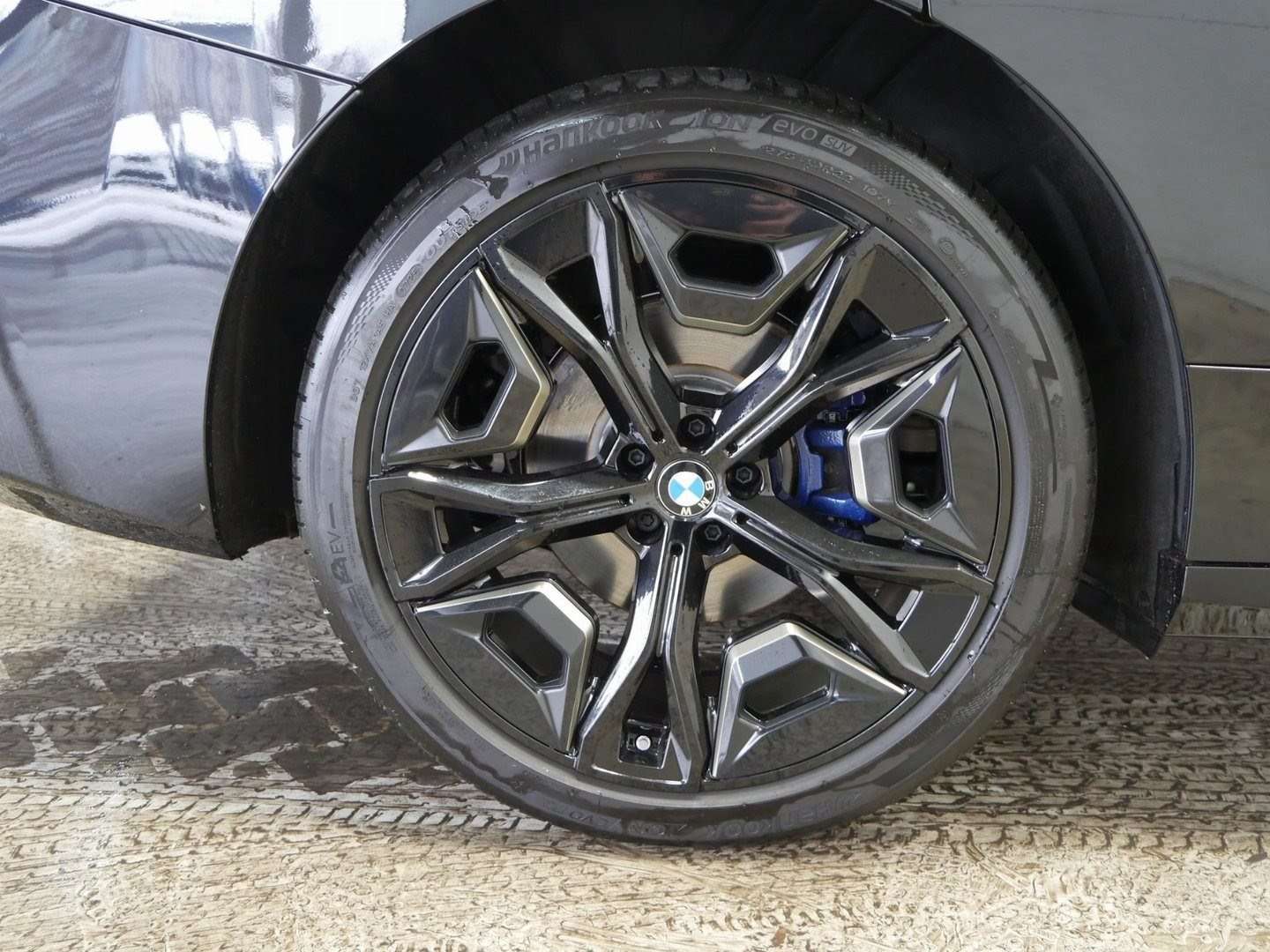 BMW IX XDrive60 - 2025 - Joinsteer - #11