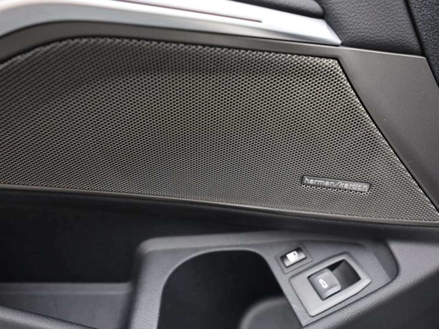 BMW 330 XDrive M Sport - 2024 - Joinsteer - #16