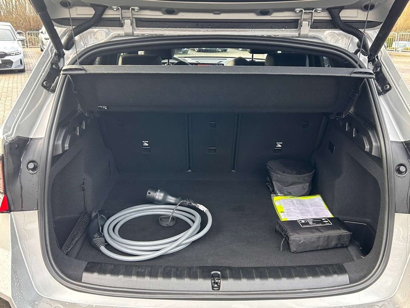 BMW IX1 M Sport 20 EDrive - 2025 - Joinsteer - #10