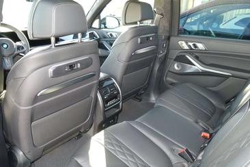 BMW X7 XDrive40d — photo 2