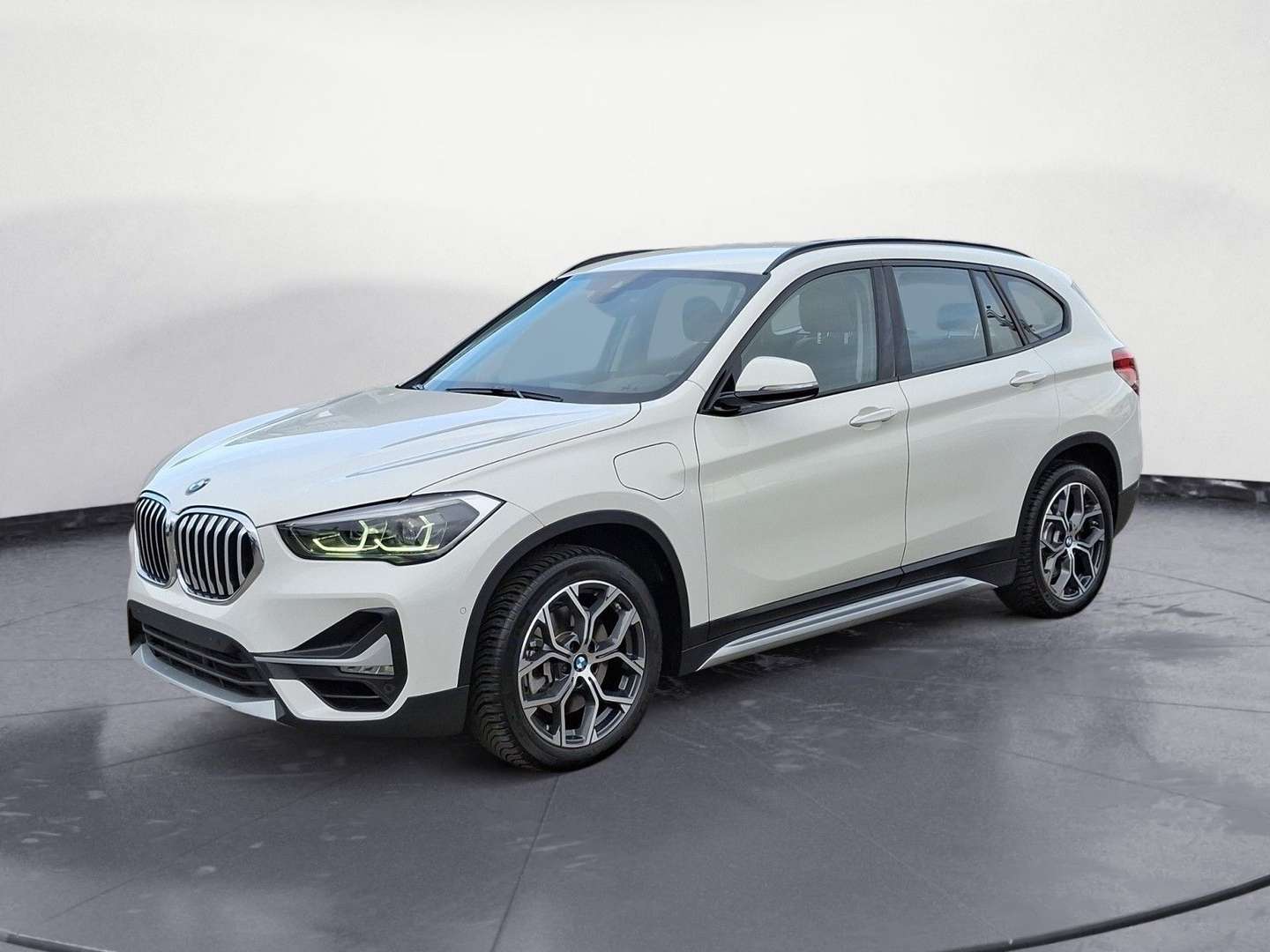 BMW X1 XLINE XDrive25e - 2021 - Joinsteer - #1