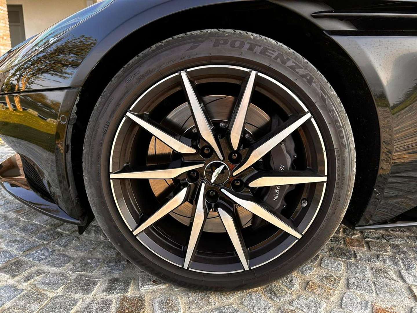 Aston Martin DB11 Coupé V8 - 2018 - Joinsteer - #9