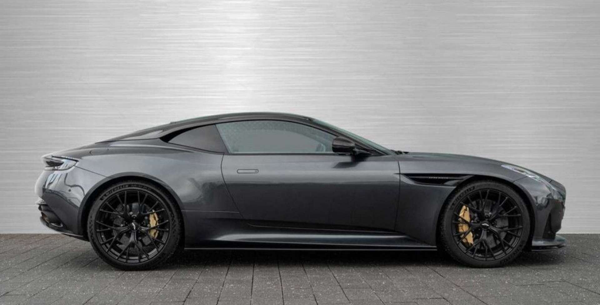 Aston Martin DB12 Carbone Extérieur - 2024 - Joinsteer - #4