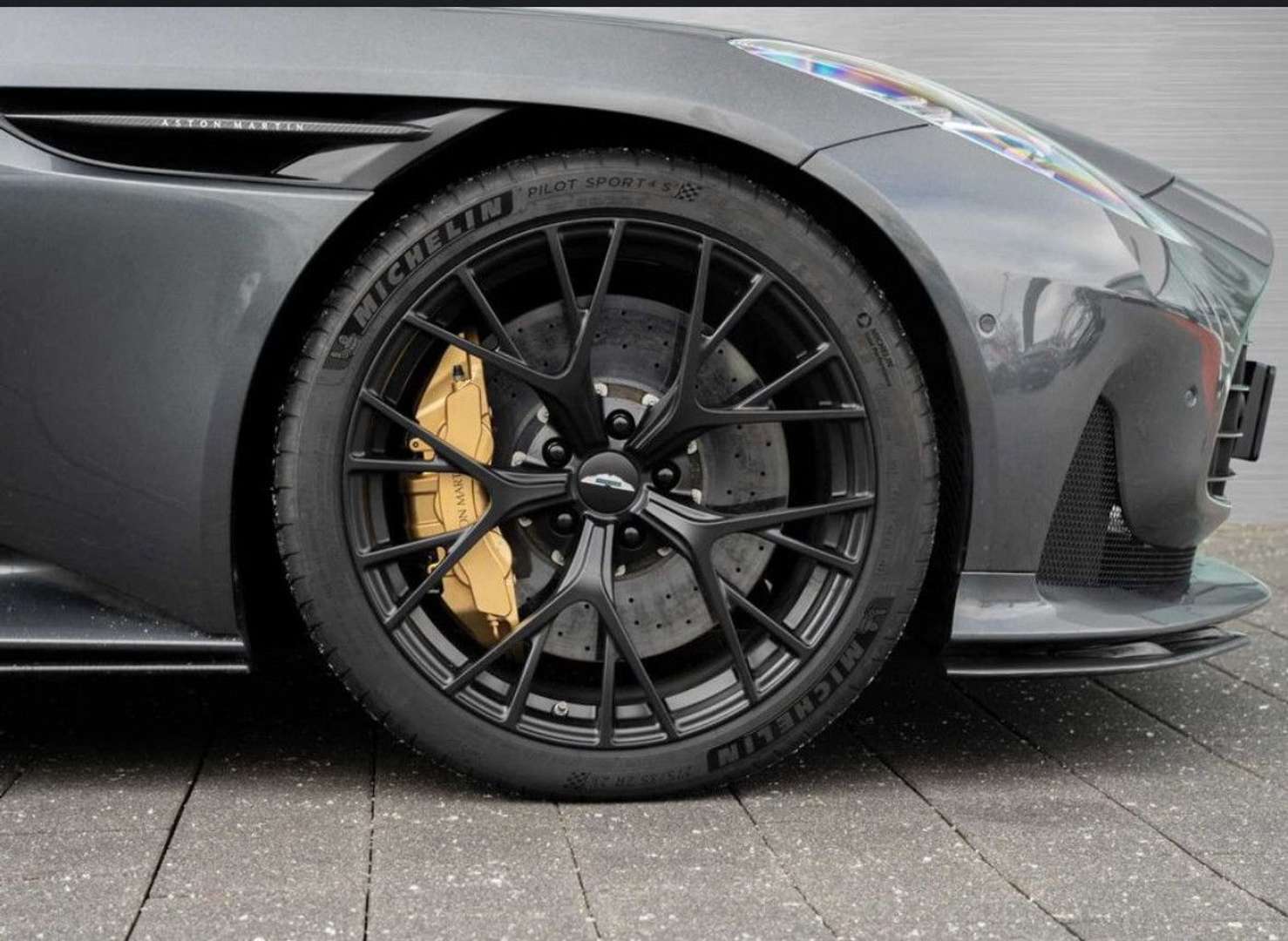 Aston Martin DB12 Carbone Extérieur - 2024 - Joinsteer - #7