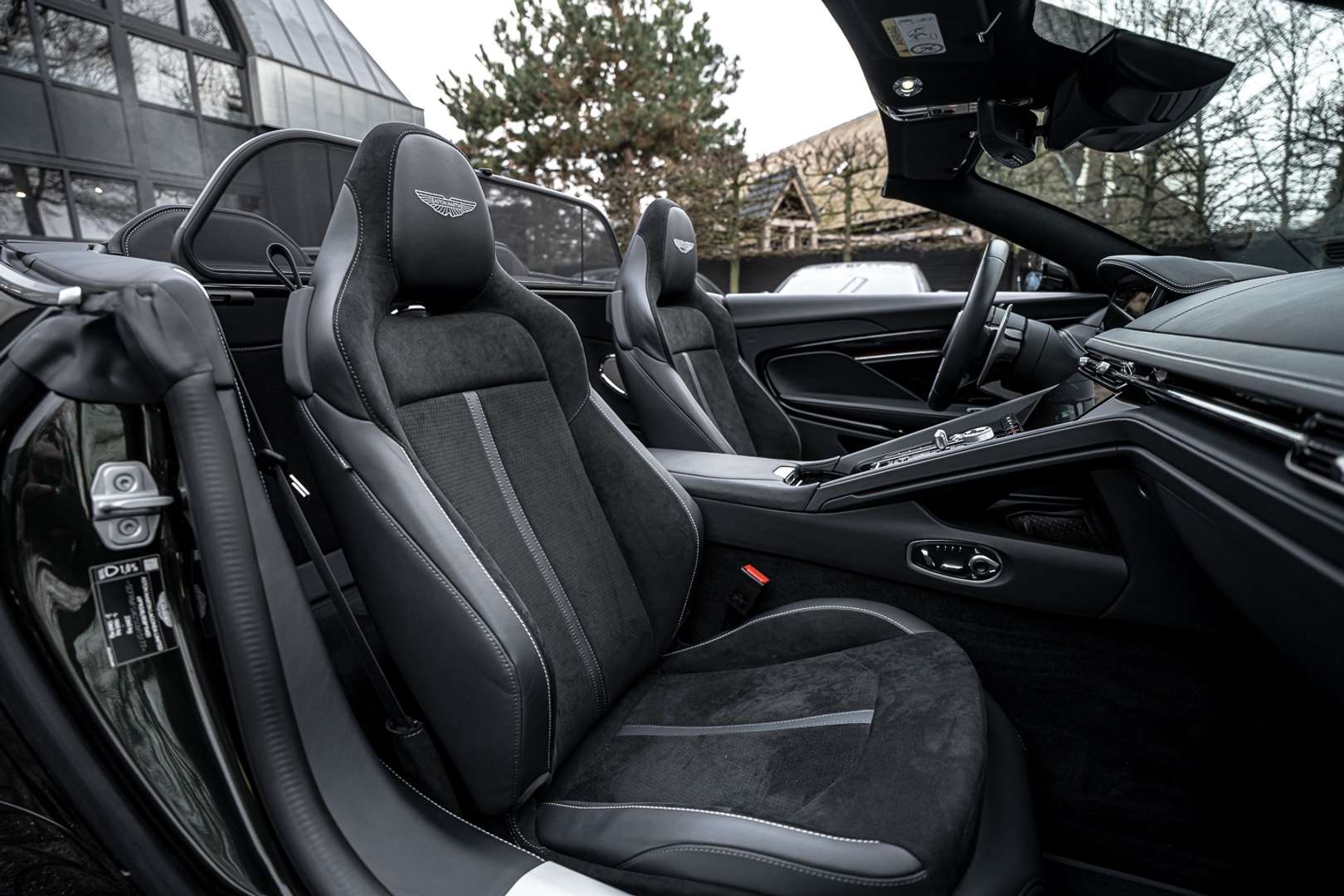 Aston Martin DB12 Volante 4.0 V8 Spor - 2025 - Joinsteer - #4