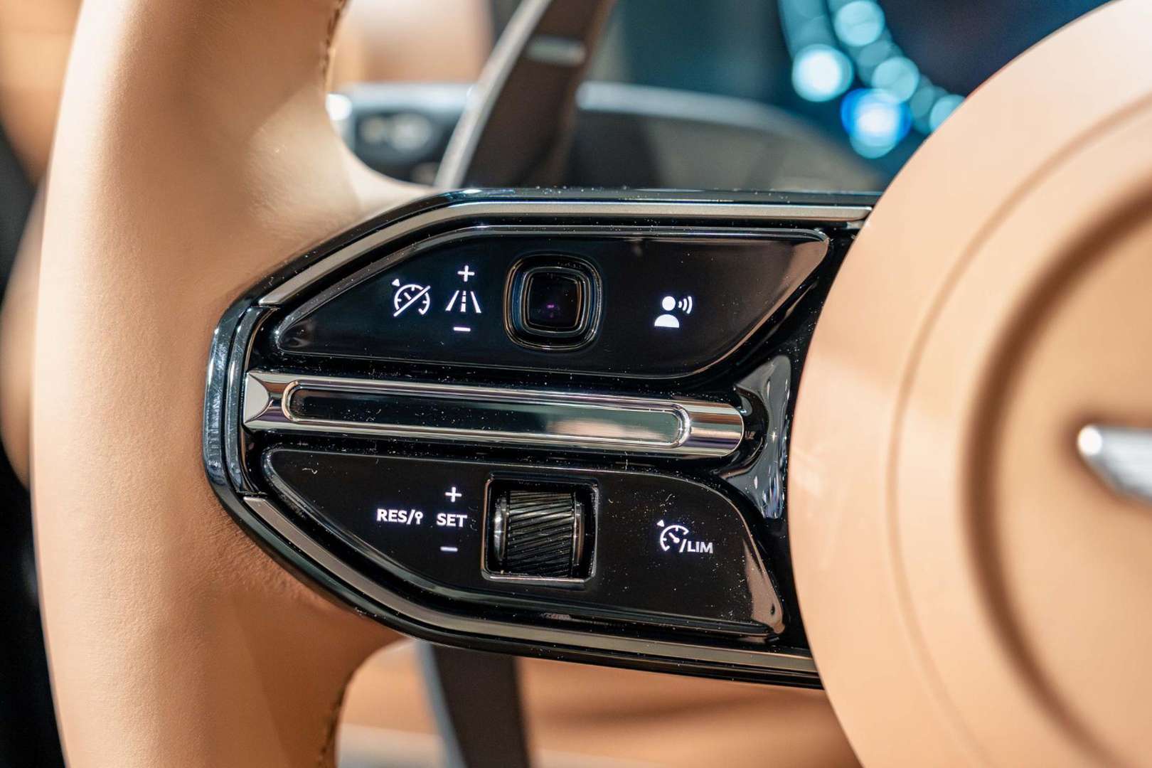 Aston Martin DBX 707 - 2026 - Joinsteer - #11