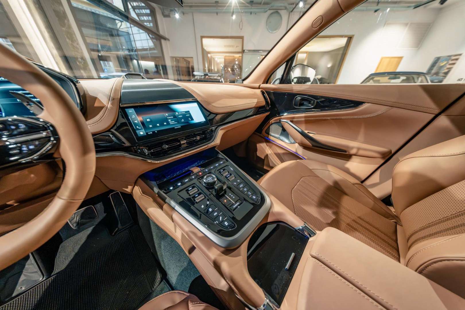 Aston Martin DBX 707 - 2026 - Joinsteer - #12