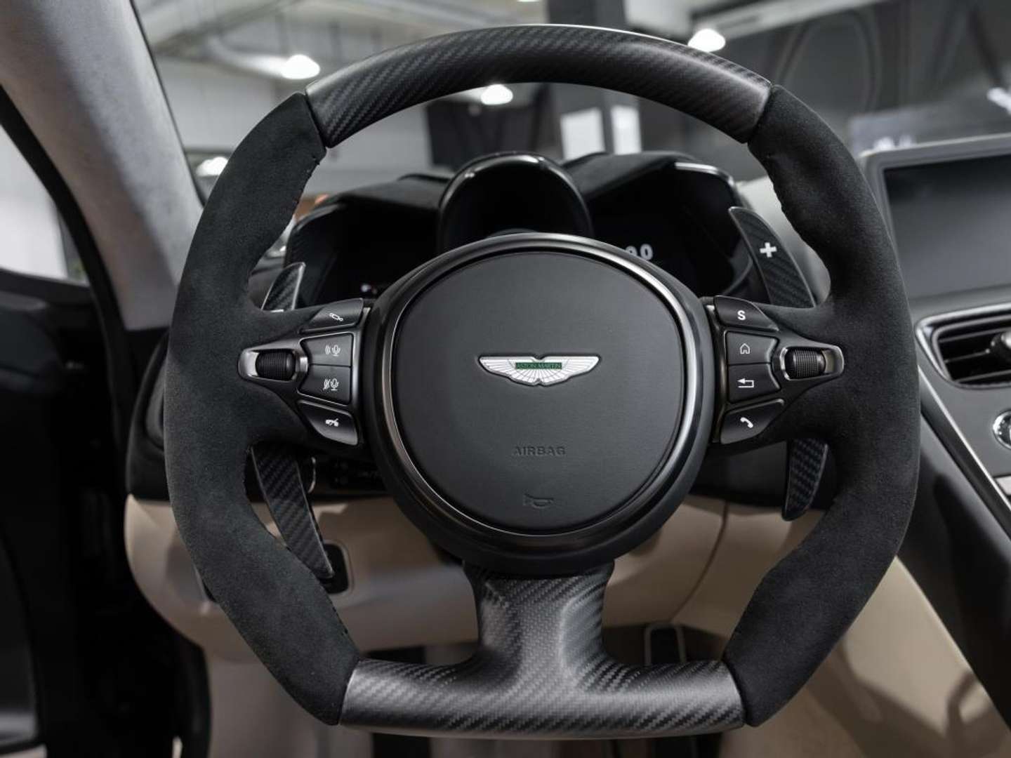 Aston Martin DBS Volante 770 Ultimate - 2024 - Joinsteer - #10