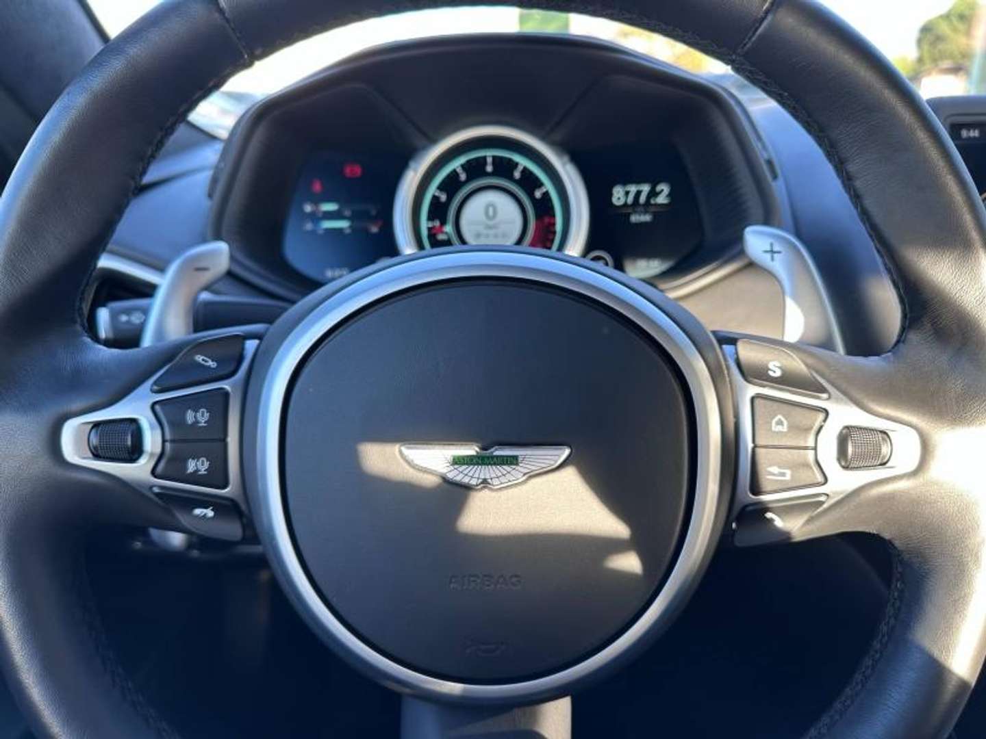 Aston Martin DB11 V8 4.0 - 2021 - Joinsteer - #11