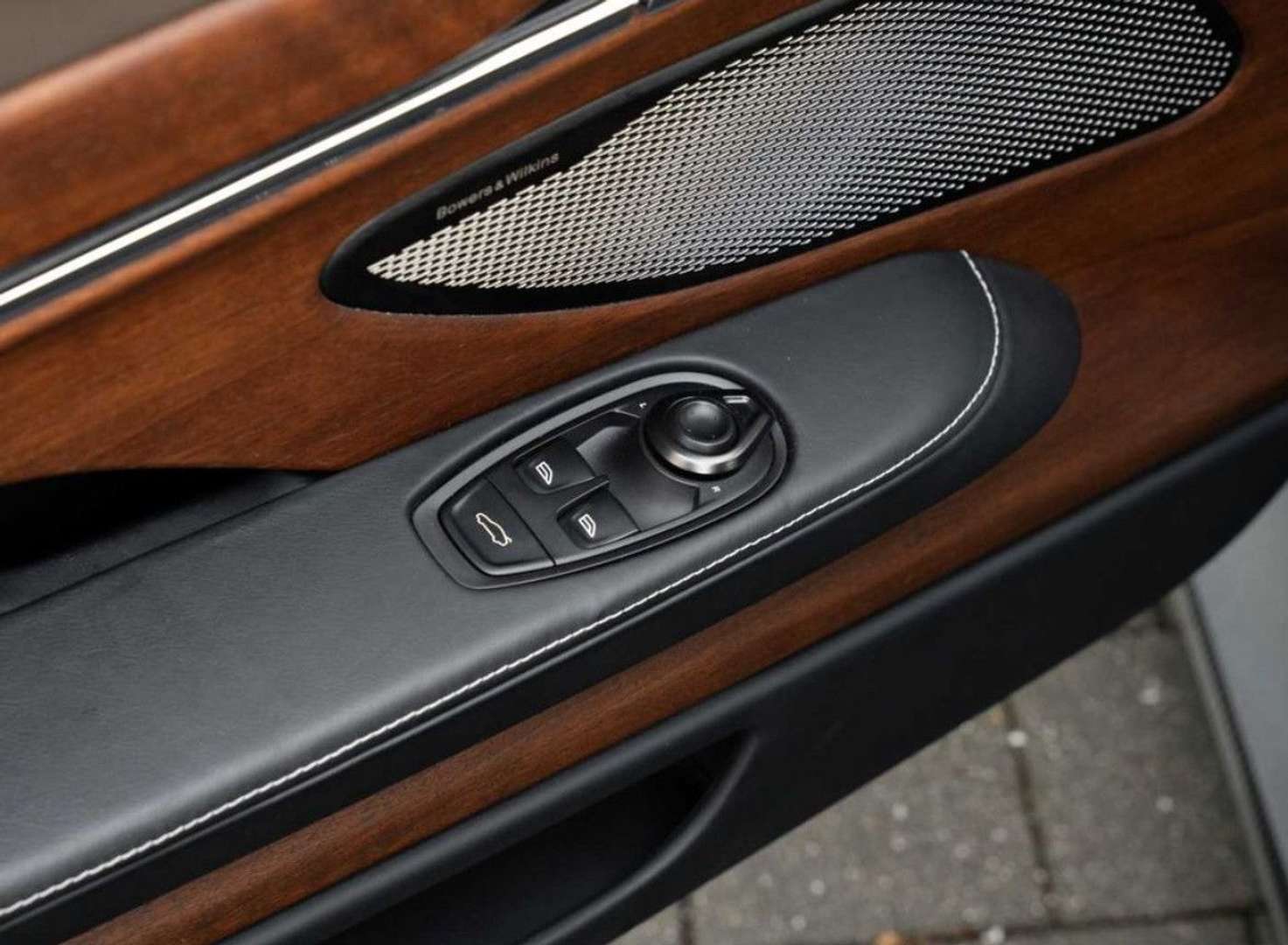 Aston Martin DB12 Carbone Extérieur - 2024 - Joinsteer - #16