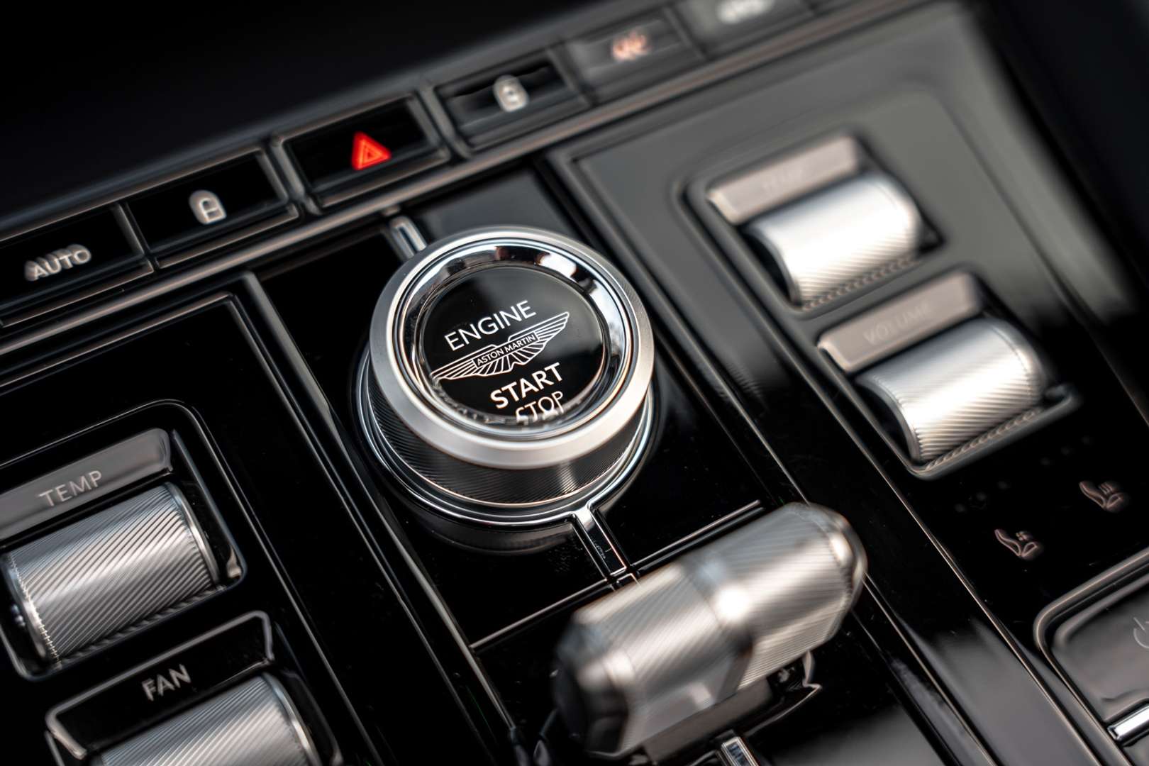 Aston Martin DB12 Volante 4.0 V8 Spor - 2025 - Joinsteer - #13