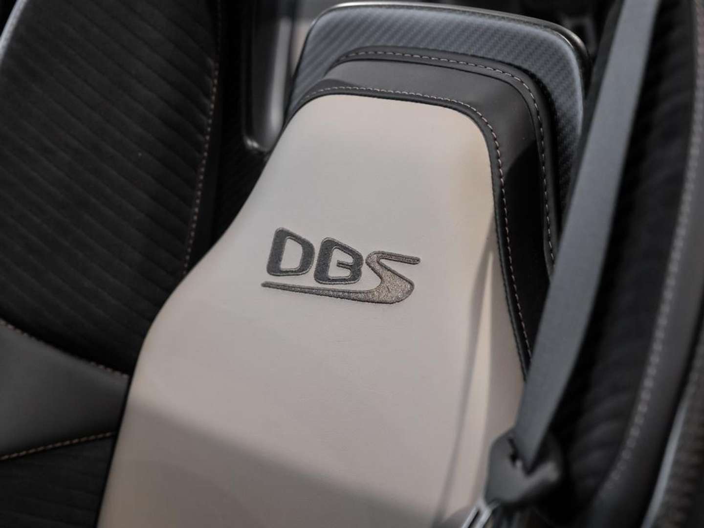 Aston Martin DBS Volante 770 Ultimate - 2024 - Joinsteer - #20