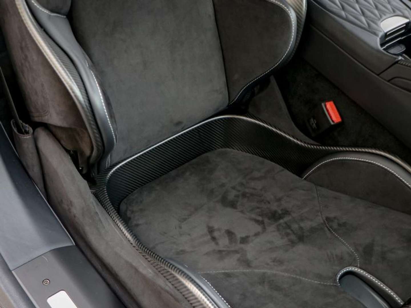 Aston Martin DB12 V8 4.0 680ch BVA8 - 2024 - Joinsteer - #18