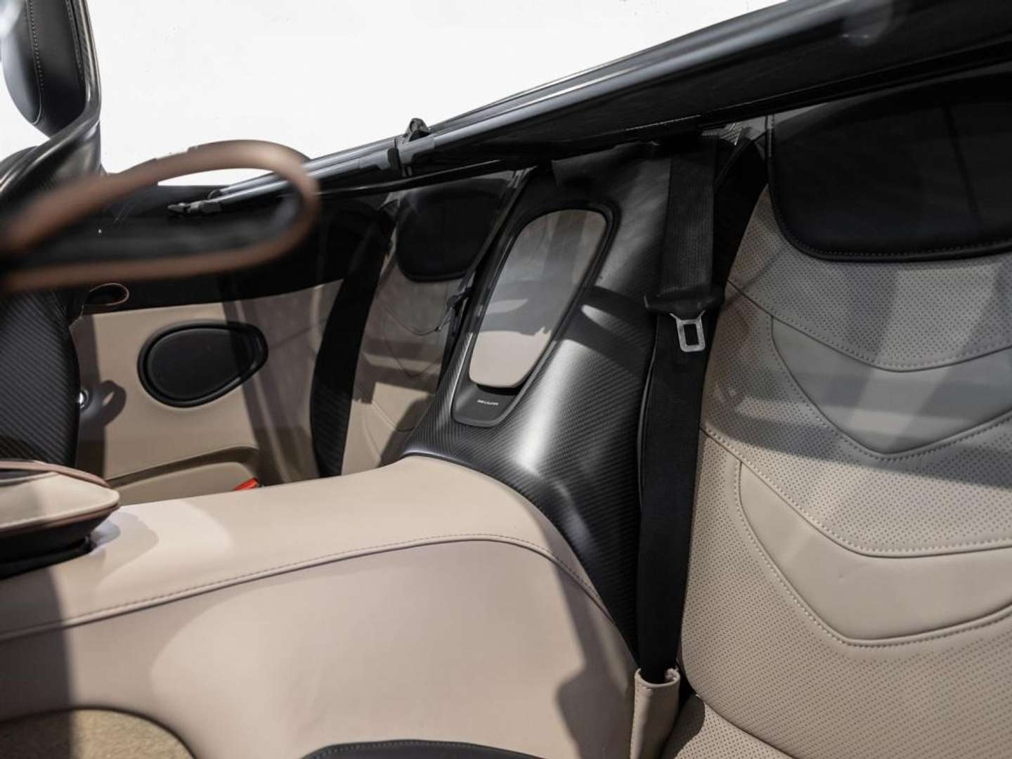 Aston Martin DBS Volante 770 Ultimate - 2024 - Joinsteer - #22