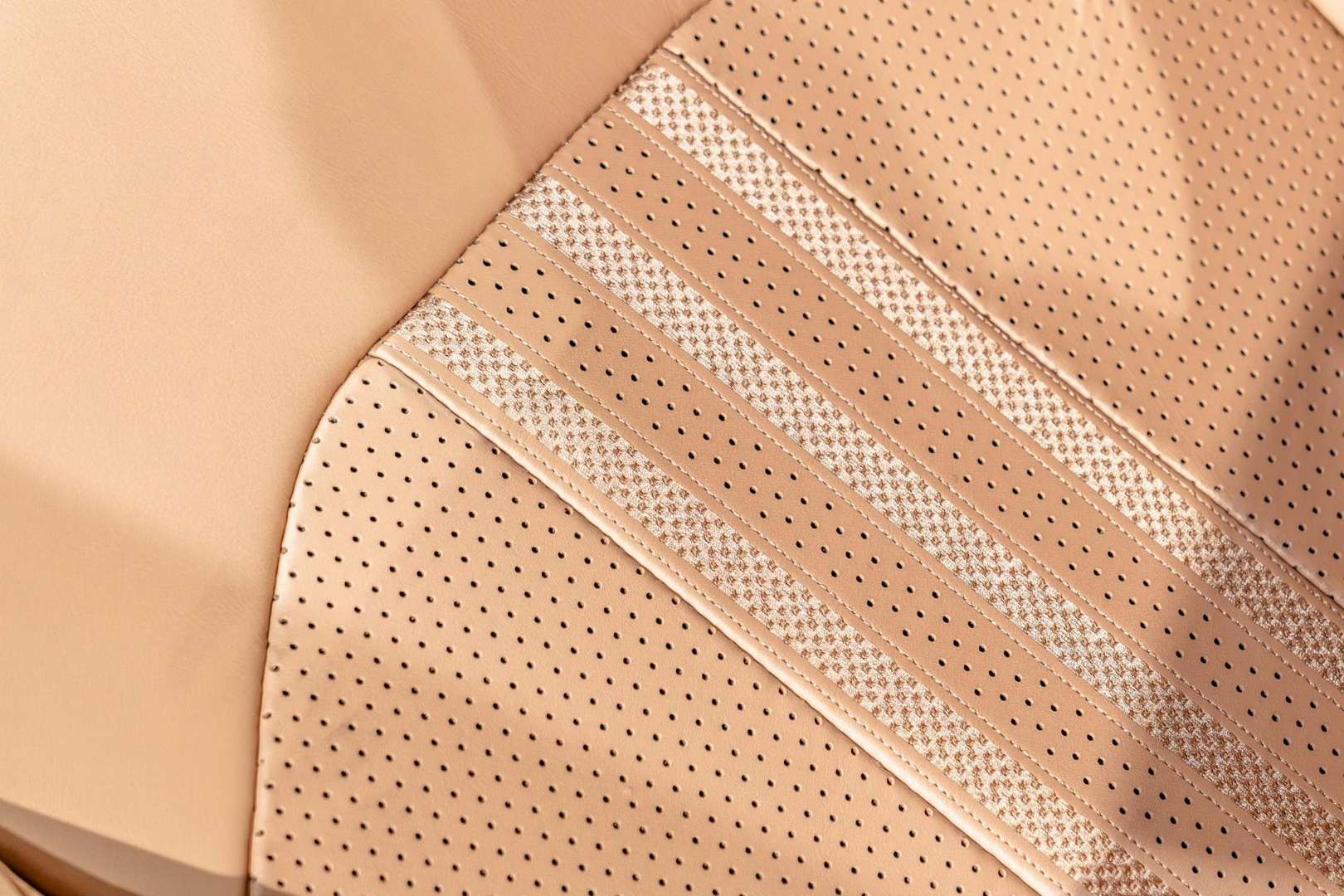 Aston Martin DBX 707 - 2026 - Joinsteer - #24