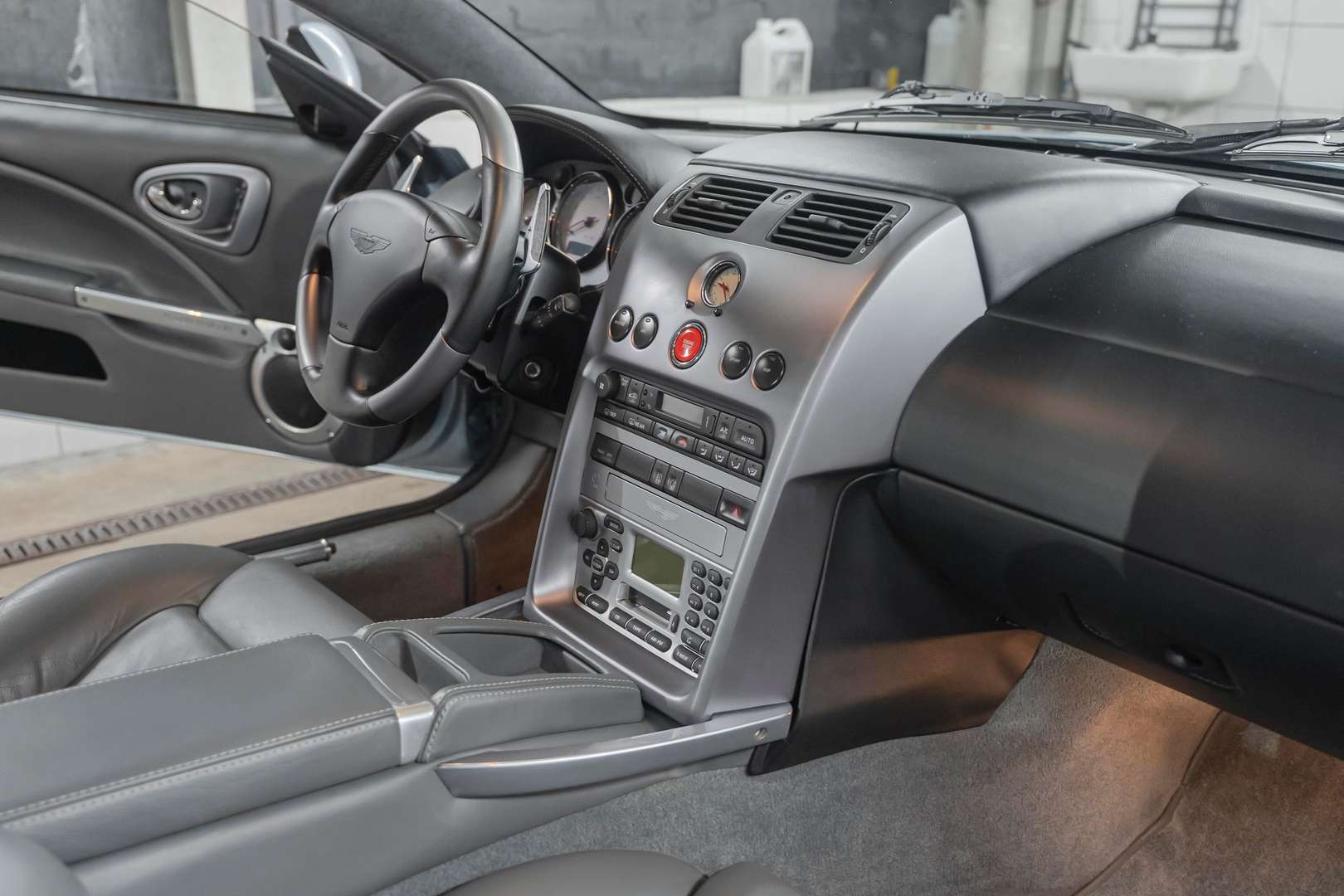 Aston Martin Vanquish - 2004 - Joinsteer - #24