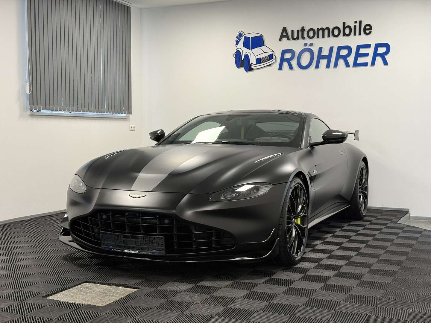 Aston Martin V8 Coupé F1 Edition - 2022 - Joinsteer - #33