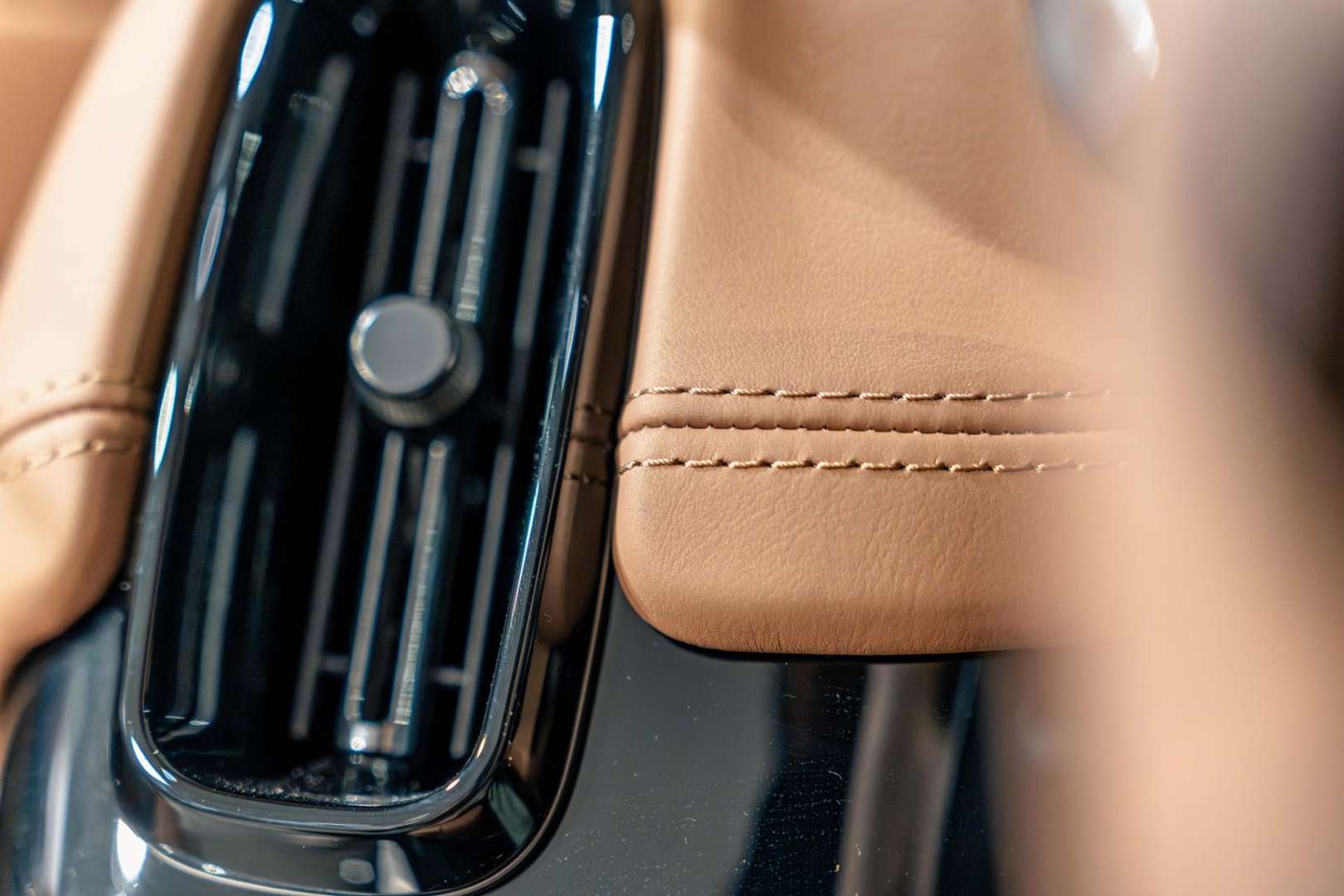 Aston Martin DBX 707 - 2026 - Joinsteer - #28