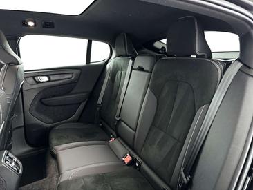 Volvo C40 Recharge — photo 10